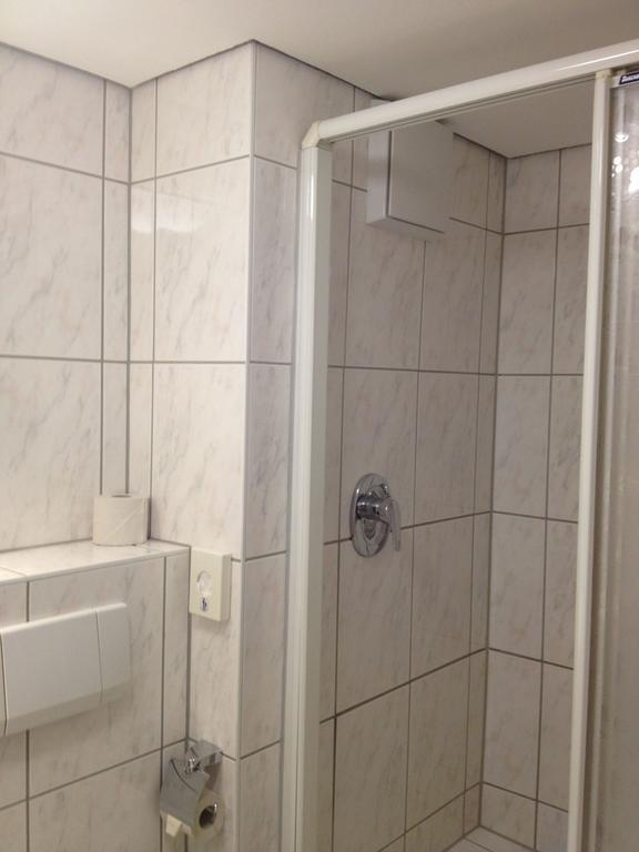 Parkhotel "Am Schaenzchen" Andernach Room photo